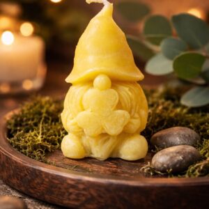 Wichtel mit Kleeblatt