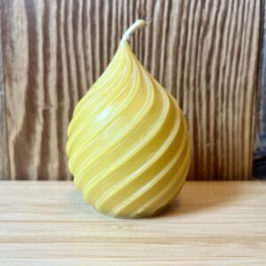 Bienenwachskerze Tropfen gedreht