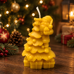 Weihnachtsmann auf Baum